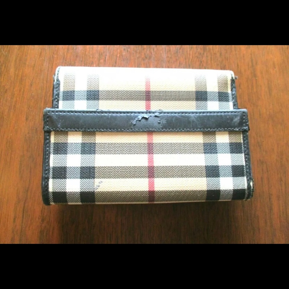 Burberry bifold wallet made in Italy - Picture 2 of 10
